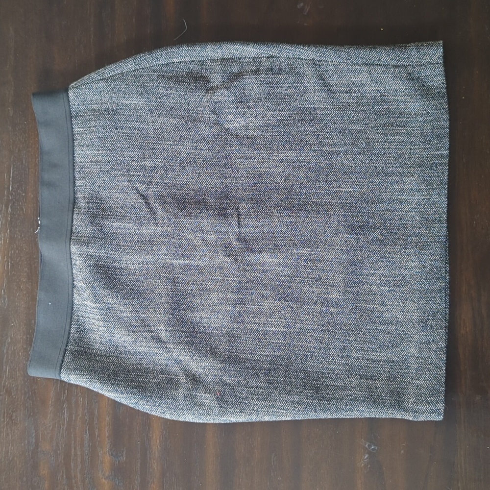 EXPRESS Tweed Style Pencil Skirt with Leopard Lining | Size 8